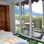Sonnenhof Lägenhetshotell 3*